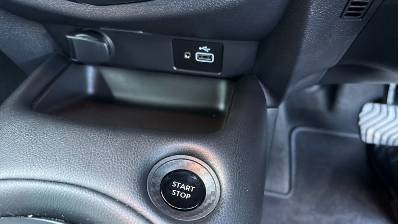 Nissan Juke 1.6 Hybrid N-Connecta 5dr Auto Hybrid Hatchback